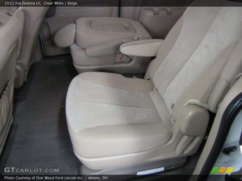 Clear White / Beige 2011 Kia Sedona LX