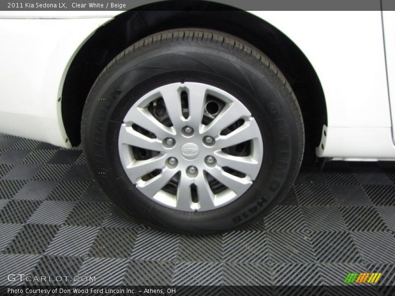 Clear White / Beige 2011 Kia Sedona LX