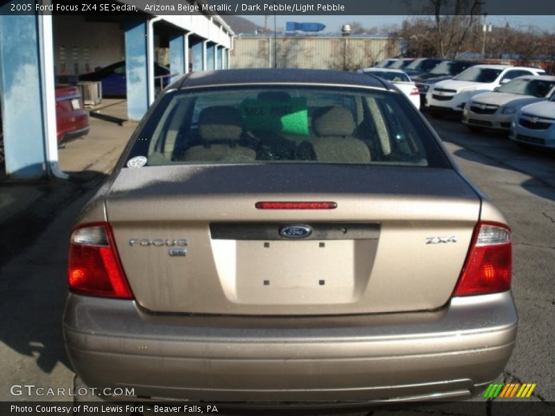 Arizona Beige Metallic / Dark Pebble/Light Pebble 2005 Ford Focus ZX4 SE Sedan