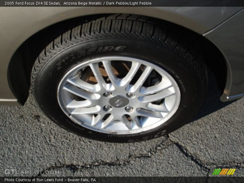 Arizona Beige Metallic / Dark Pebble/Light Pebble 2005 Ford Focus ZX4 SE Sedan
