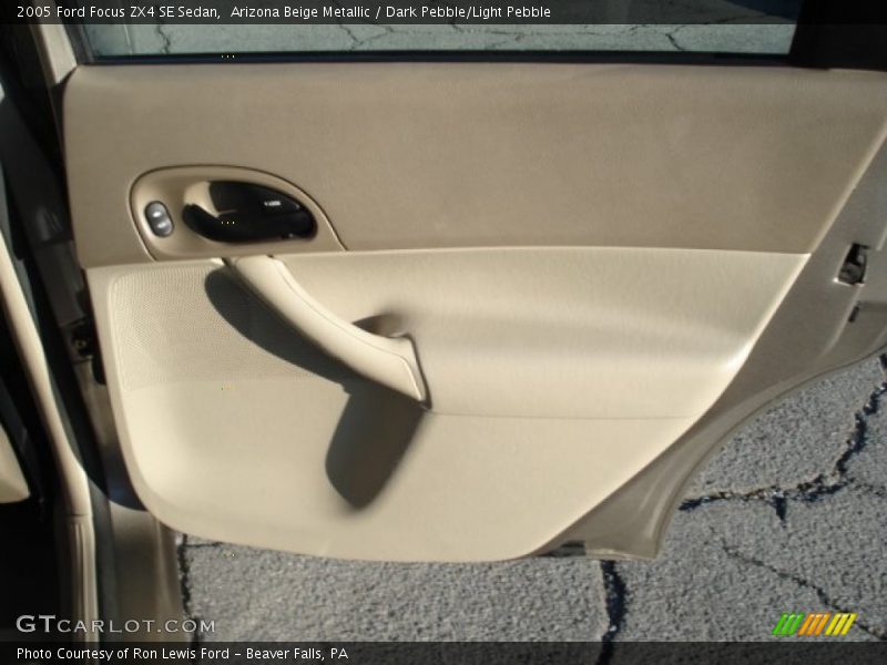 Arizona Beige Metallic / Dark Pebble/Light Pebble 2005 Ford Focus ZX4 SE Sedan