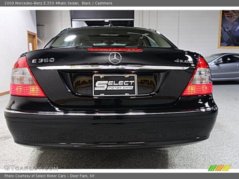 Black / Cashmere 2009 Mercedes-Benz E 350 4Matic Sedan