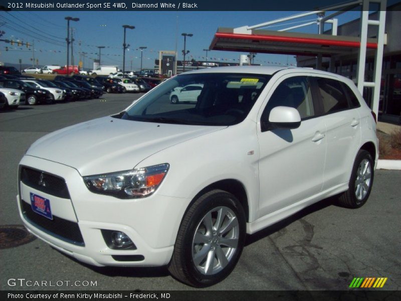 Diamond White / Black 2012 Mitsubishi Outlander Sport SE 4WD
