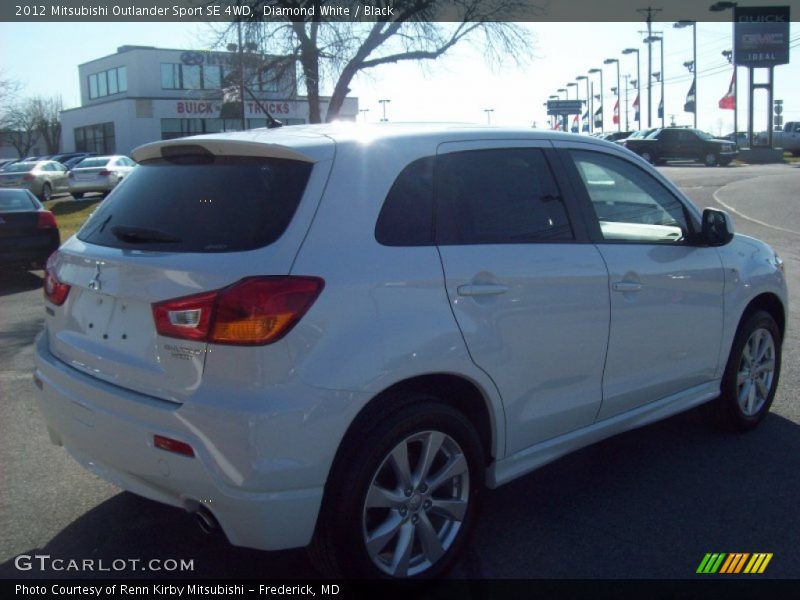 Diamond White / Black 2012 Mitsubishi Outlander Sport SE 4WD