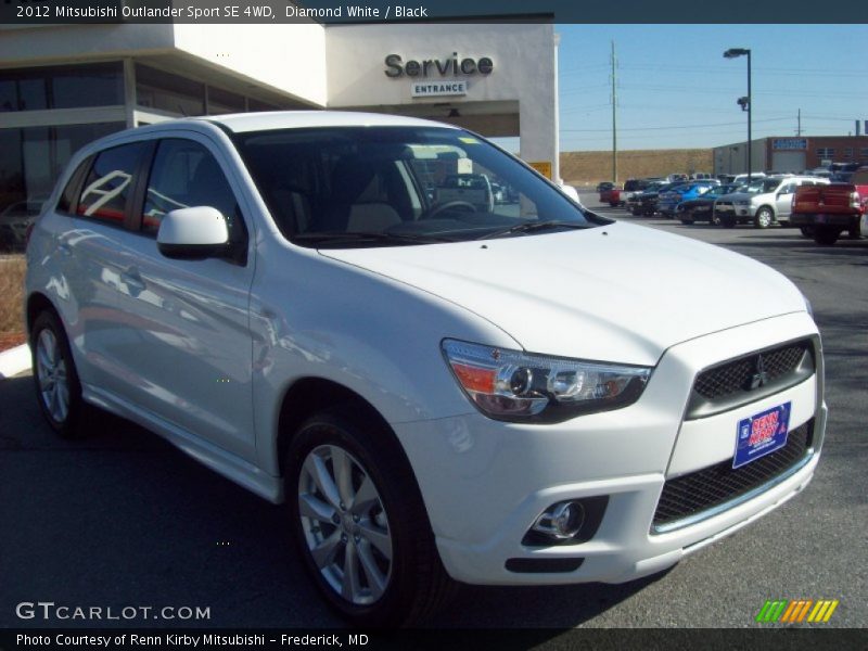 Diamond White / Black 2012 Mitsubishi Outlander Sport SE 4WD