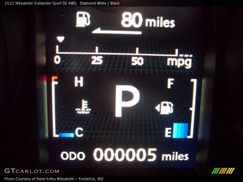 Diamond White / Black 2012 Mitsubishi Outlander Sport SE 4WD