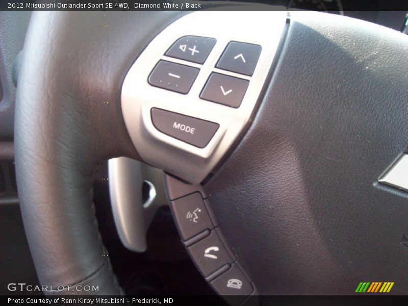 Diamond White / Black 2012 Mitsubishi Outlander Sport SE 4WD