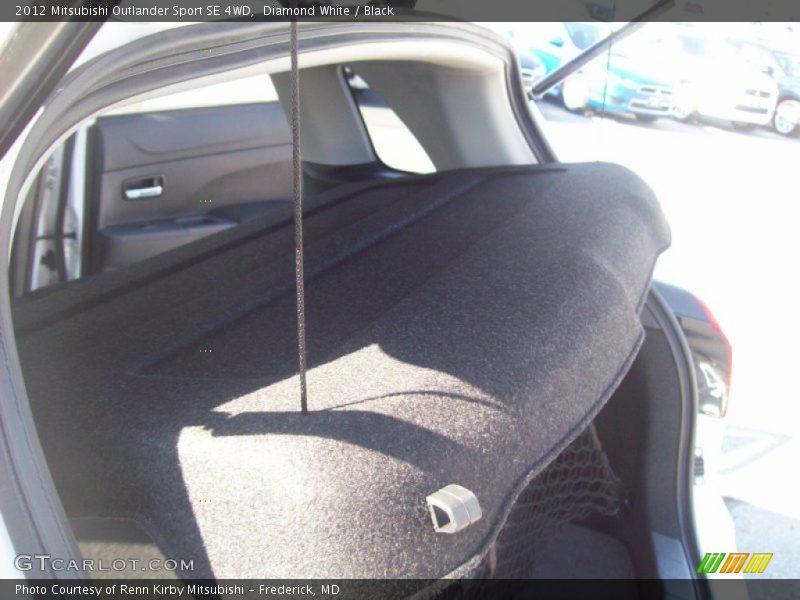 Diamond White / Black 2012 Mitsubishi Outlander Sport SE 4WD