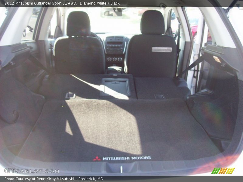 Diamond White / Black 2012 Mitsubishi Outlander Sport SE 4WD