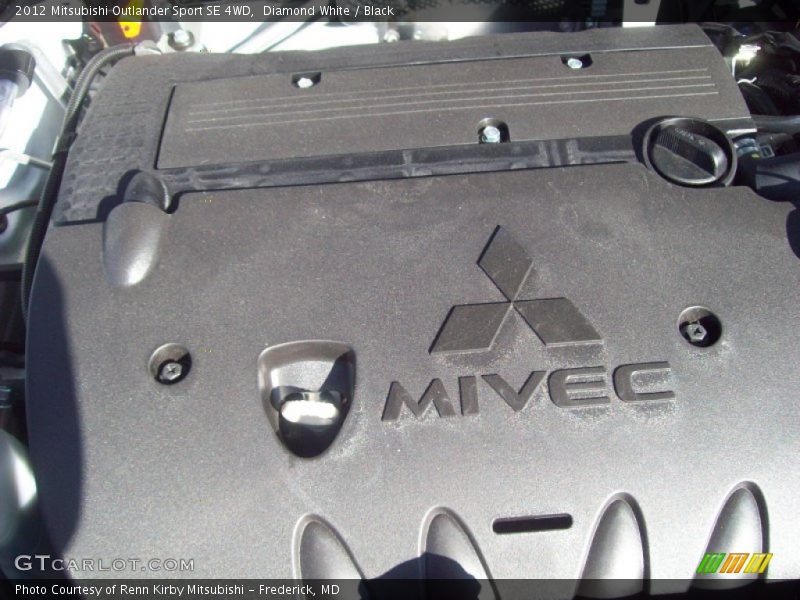 Diamond White / Black 2012 Mitsubishi Outlander Sport SE 4WD