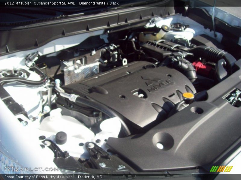 Diamond White / Black 2012 Mitsubishi Outlander Sport SE 4WD