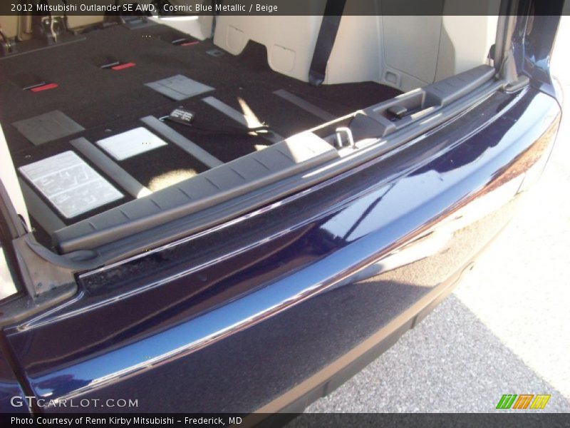 Cosmic Blue Metallic / Beige 2012 Mitsubishi Outlander SE AWD