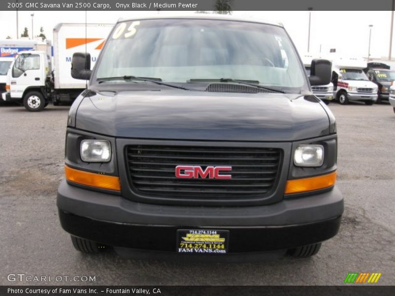 Onyx Black / Medium Pewter 2005 GMC Savana Van 2500 Cargo