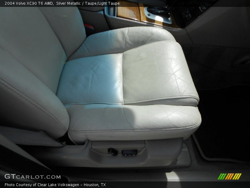 Silver Metallic / Taupe/Light Taupe 2004 Volvo XC90 T6 AWD