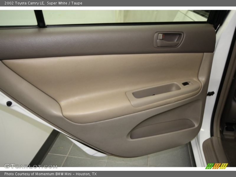 Super White / Taupe 2002 Toyota Camry LE