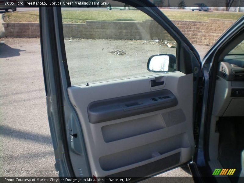 Spruce Green Metallic / Flint Grey 2005 Ford Freestar SES