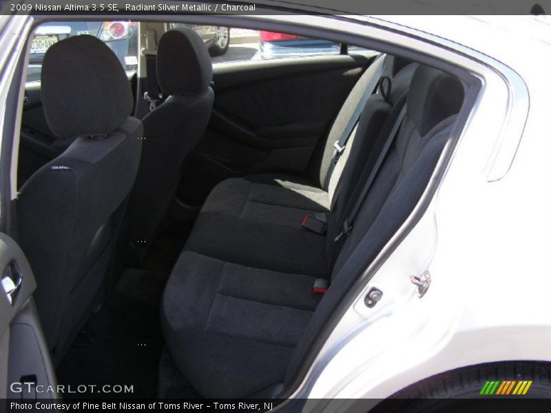 Radiant Silver Metallic / Charcoal 2009 Nissan Altima 3.5 SE