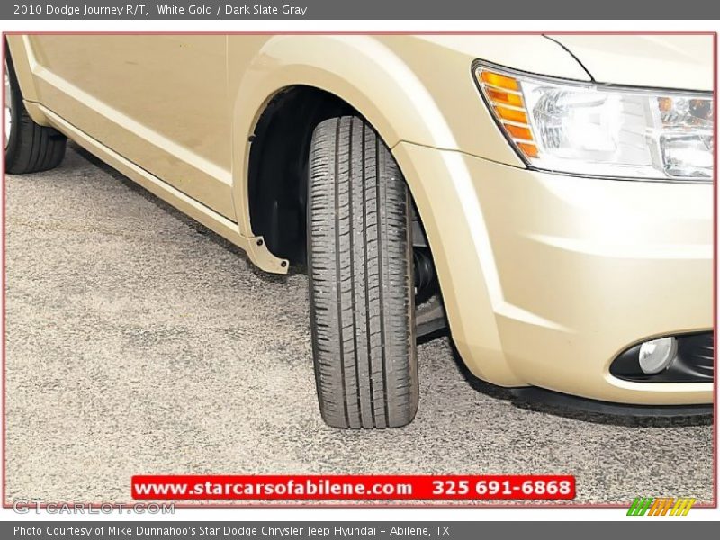 White Gold / Dark Slate Gray 2010 Dodge Journey R/T