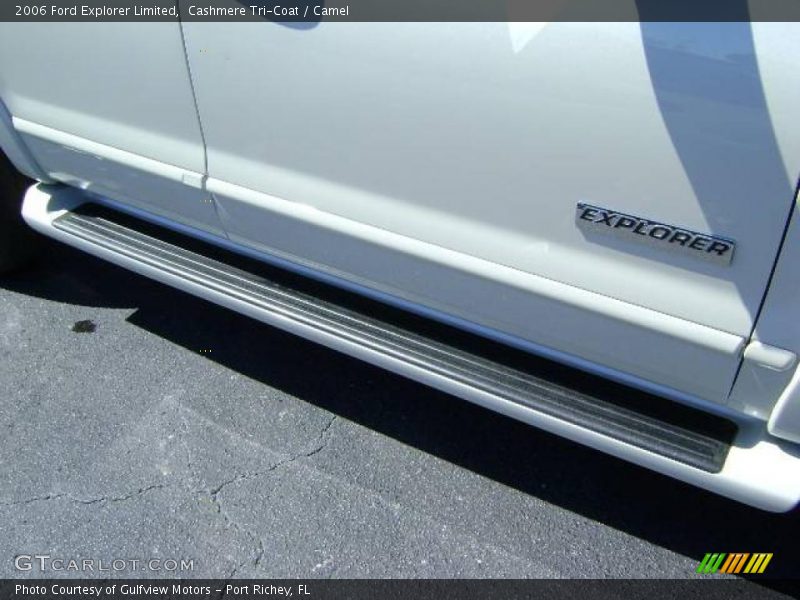 Cashmere Tri-Coat / Camel 2006 Ford Explorer Limited