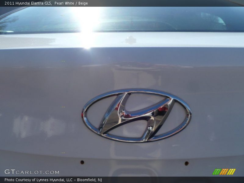 Pearl White / Beige 2011 Hyundai Elantra GLS