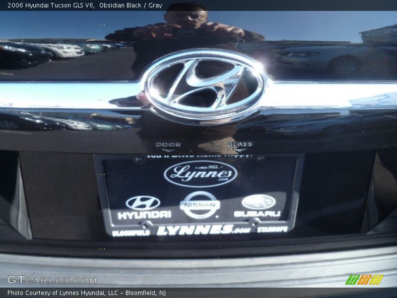 Obsidian Black / Gray 2006 Hyundai Tucson GLS V6