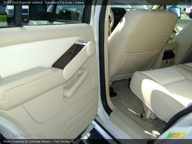 Cashmere Tri-Coat / Camel 2006 Ford Explorer Limited