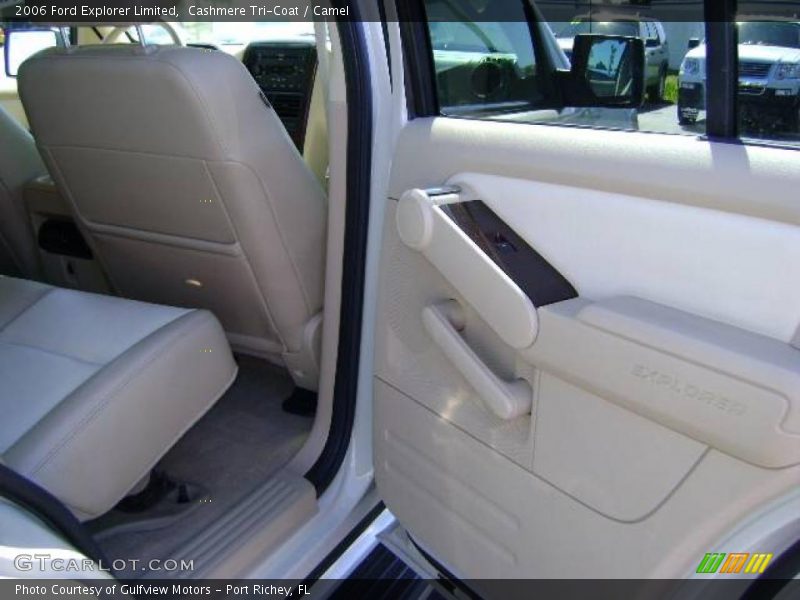 Cashmere Tri-Coat / Camel 2006 Ford Explorer Limited