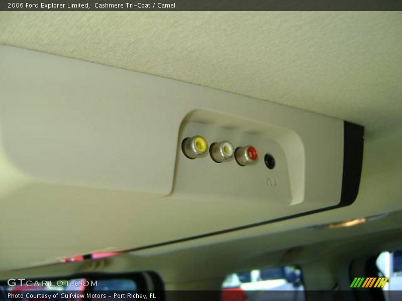 Cashmere Tri-Coat / Camel 2006 Ford Explorer Limited