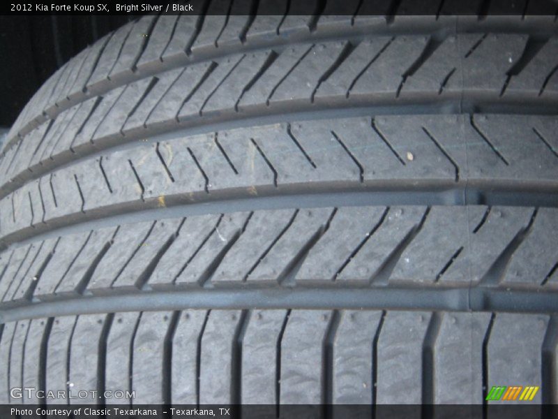 Bright Silver / Black 2012 Kia Forte Koup SX