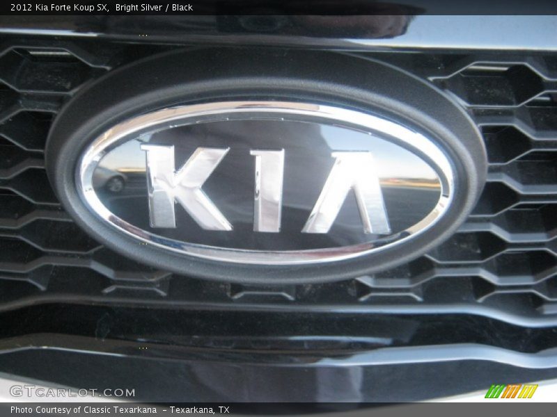 Bright Silver / Black 2012 Kia Forte Koup SX