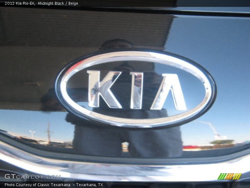 Midnight Black / Beige 2012 Kia Rio EX