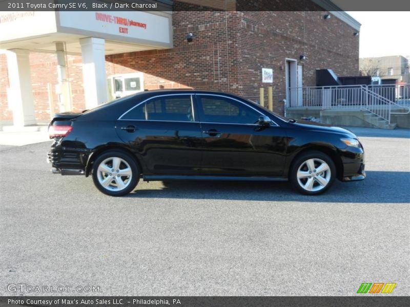 Black / Dark Charcoal 2011 Toyota Camry SE V6