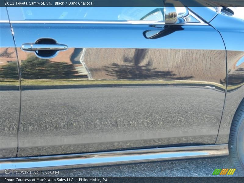 Black / Dark Charcoal 2011 Toyota Camry SE V6
