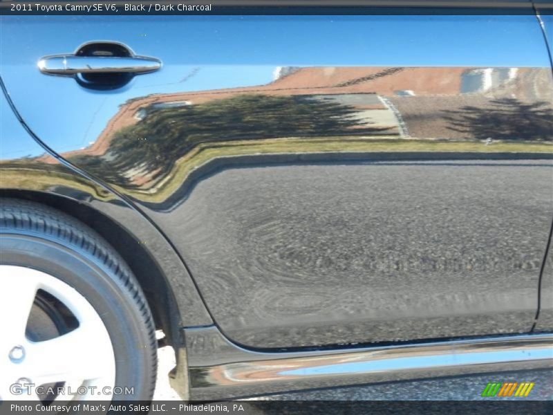 Black / Dark Charcoal 2011 Toyota Camry SE V6