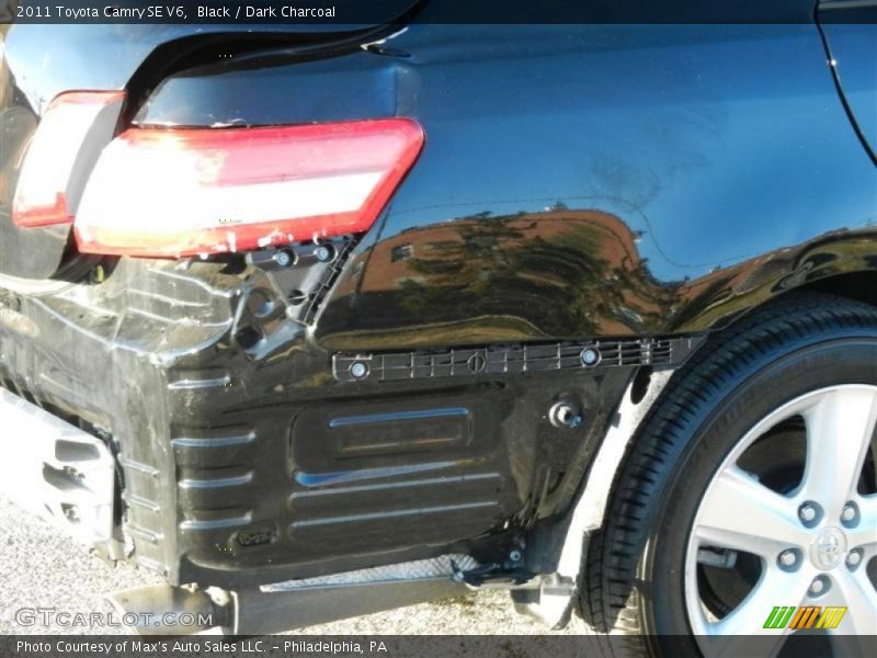 Black / Dark Charcoal 2011 Toyota Camry SE V6