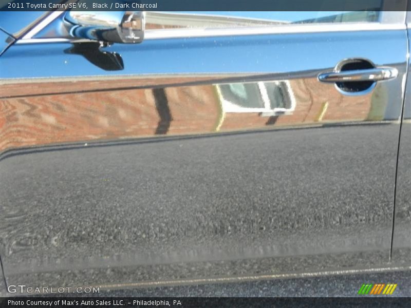 Black / Dark Charcoal 2011 Toyota Camry SE V6