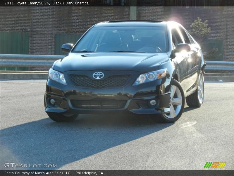 Black / Dark Charcoal 2011 Toyota Camry SE V6