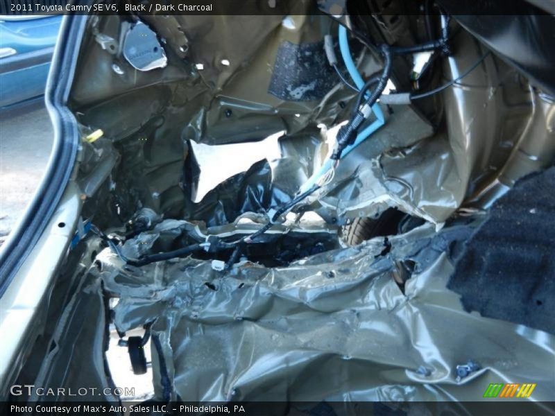 Black / Dark Charcoal 2011 Toyota Camry SE V6