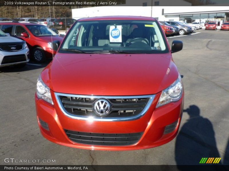 Pomegranate Red Metallic / Aero Grey 2009 Volkswagen Routan S