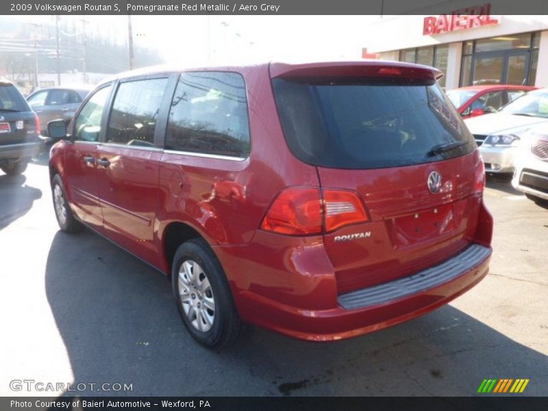 Pomegranate Red Metallic / Aero Grey 2009 Volkswagen Routan S