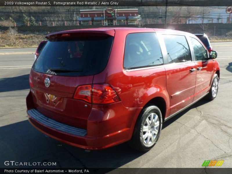 Pomegranate Red Metallic / Aero Grey 2009 Volkswagen Routan S