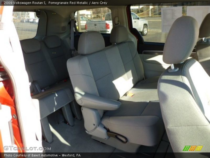 Pomegranate Red Metallic / Aero Grey 2009 Volkswagen Routan S