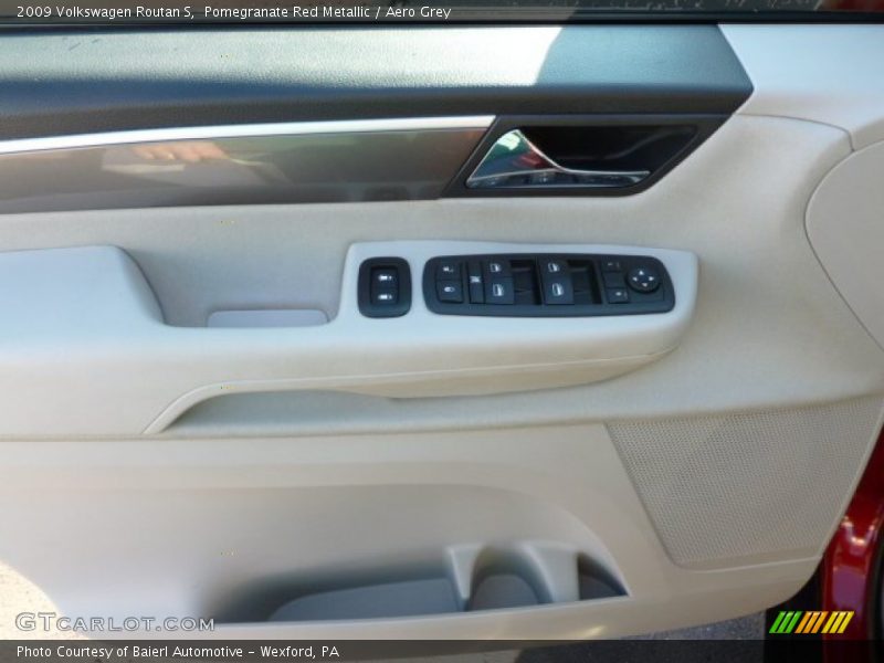 Pomegranate Red Metallic / Aero Grey 2009 Volkswagen Routan S