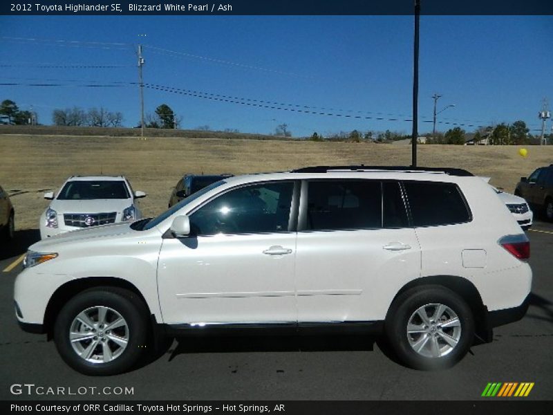 Blizzard White Pearl / Ash 2012 Toyota Highlander SE