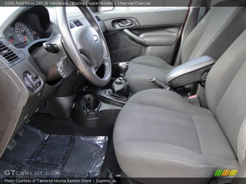 Blazing Copper Metallic / Charcoal/Charcoal 2005 Ford Focus ZX5 SE Hatchback