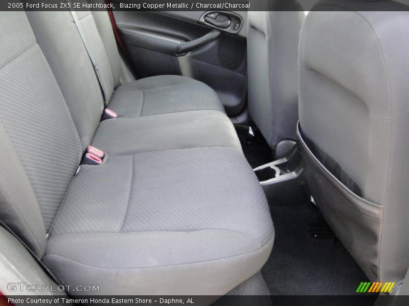 Blazing Copper Metallic / Charcoal/Charcoal 2005 Ford Focus ZX5 SE Hatchback