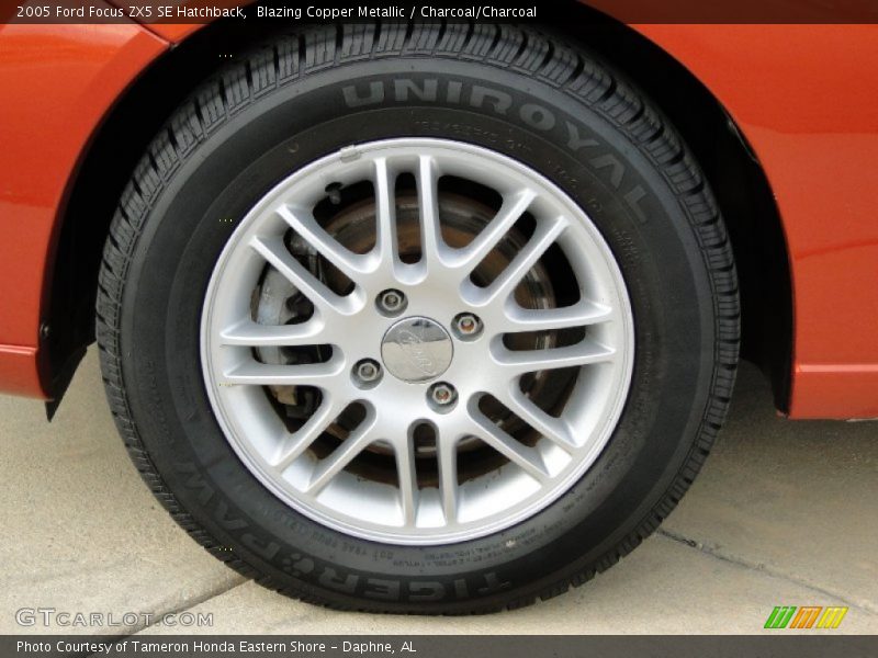  2005 Focus ZX5 SE Hatchback Wheel