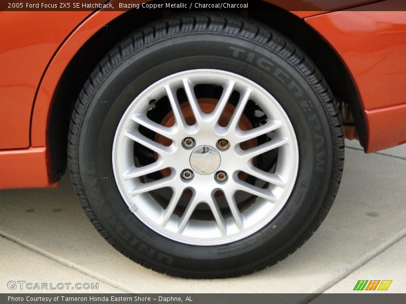  2005 Focus ZX5 SE Hatchback Wheel