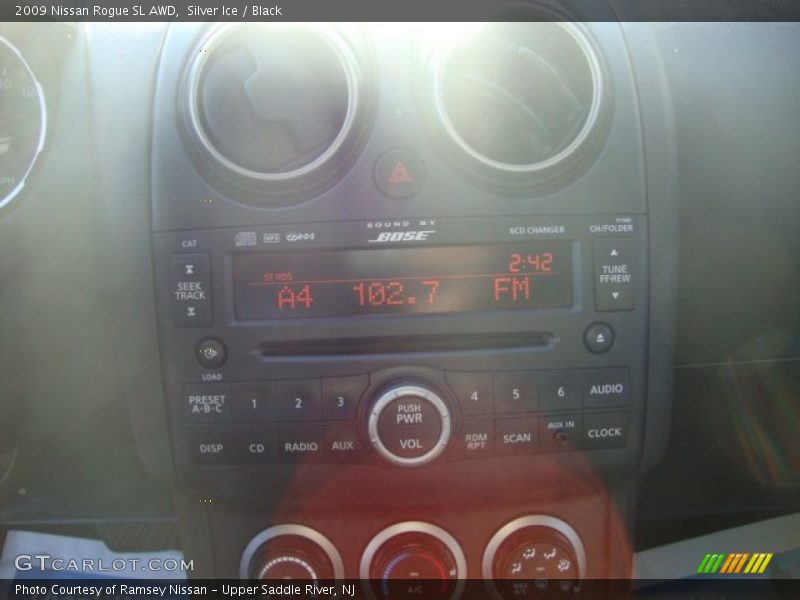 Silver Ice / Black 2009 Nissan Rogue SL AWD