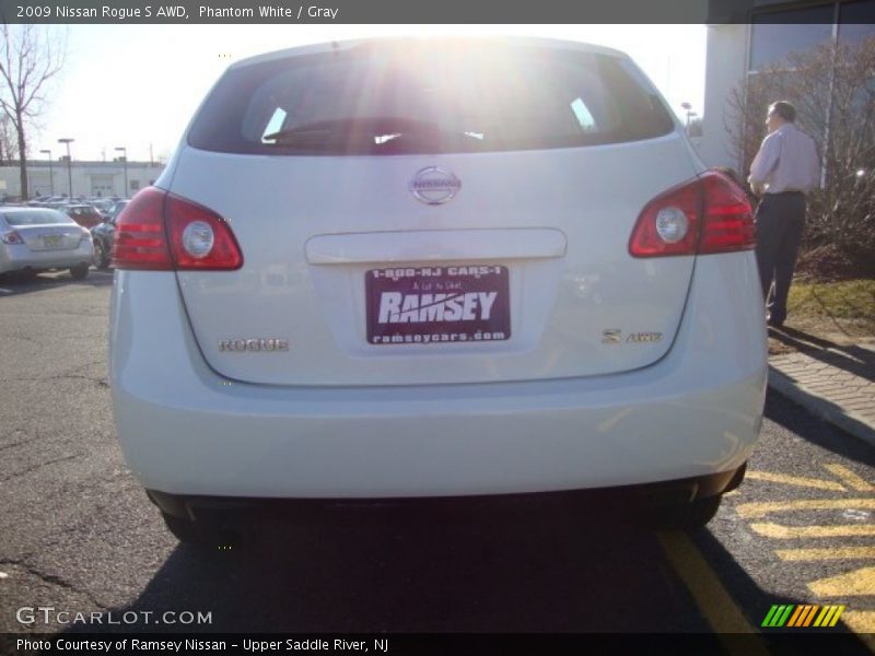 Phantom White / Gray 2009 Nissan Rogue S AWD